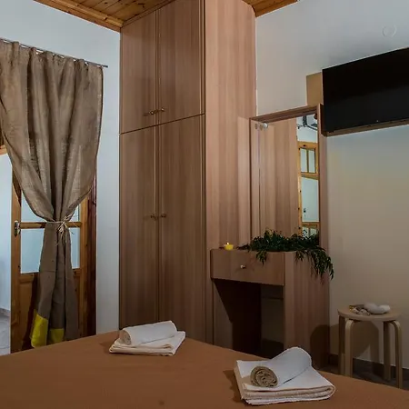 Summer Bed * Nydri (Lefkada)