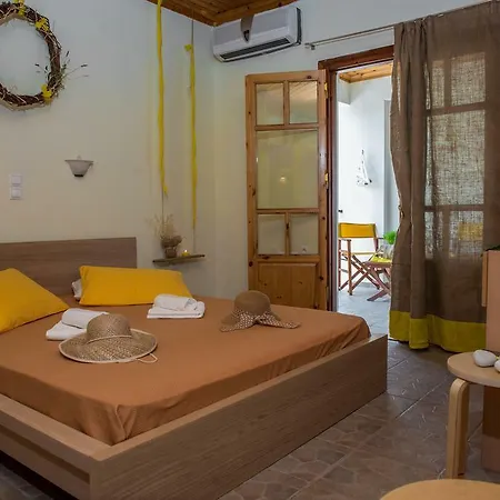 Summer Bed * Nydri (Lefkada)